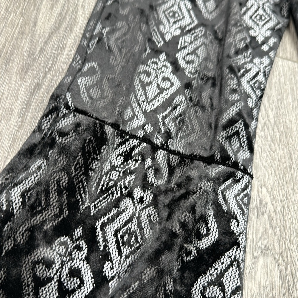 NWT Saints & Hearts Velvet Bell Bottoms - Picture 6 of 8